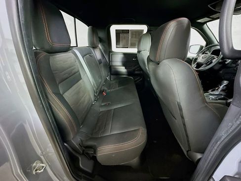 Used 2022 Nissan Frontier Pro-X w/ Technology Package image 11
