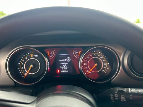 Used 2019 Jeep Wrangler Unlimited Sport AWD/4WD image 12