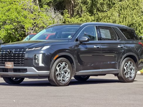 Used 2023 Hyundai Palisade Limited AWD/4WD image 9
