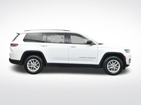 Used 2023 Jeep Grand Cherokee L Laredo image 4