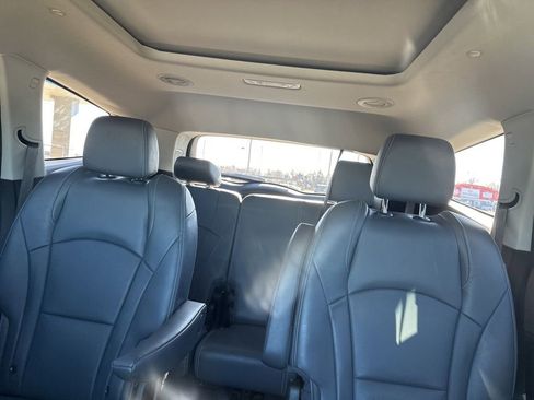 Used 2021 Buick Enclave Premium w/ Sun and Sites Package image 26