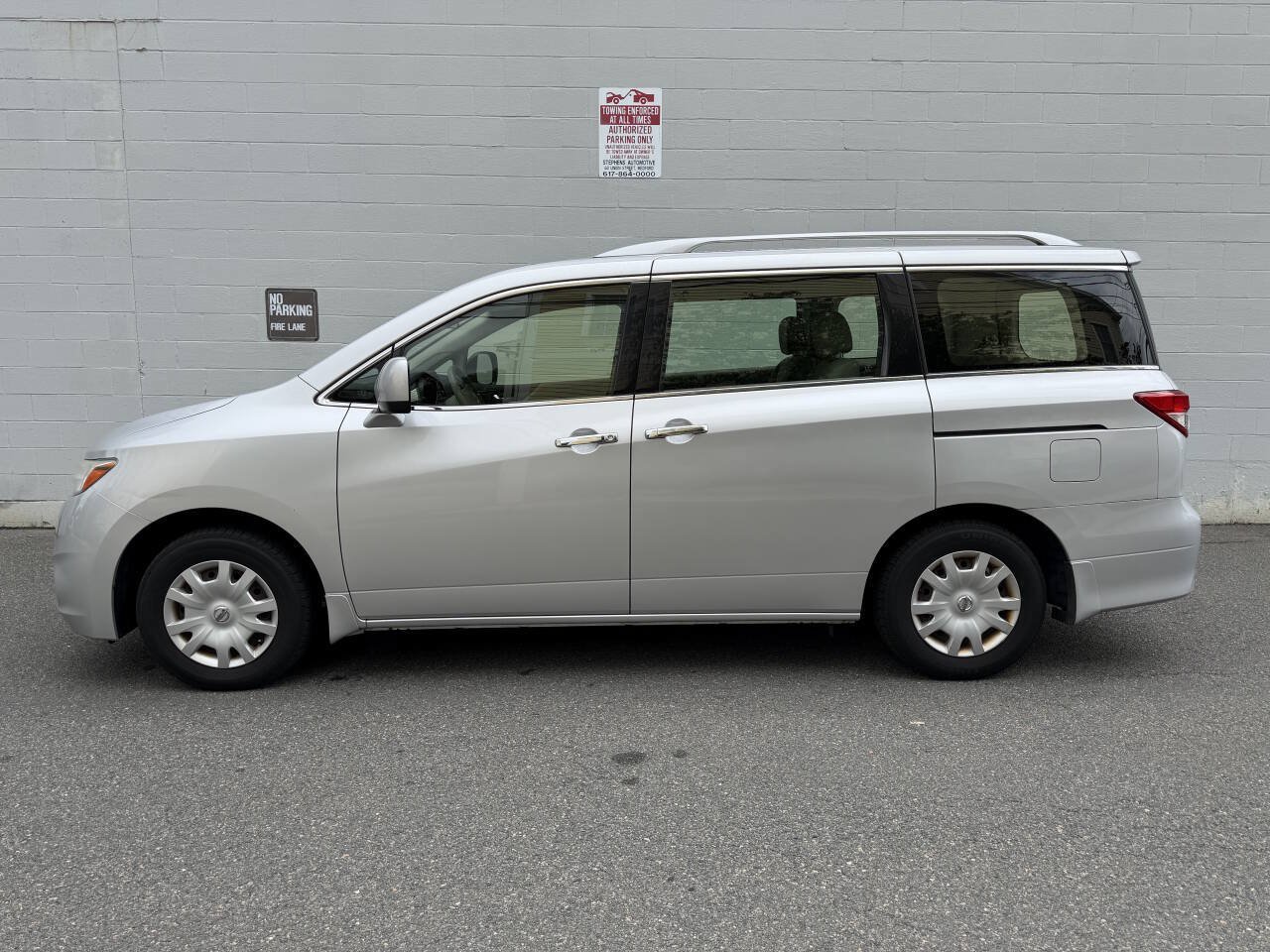 Used 2014 Nissan Quest S FWD image 3