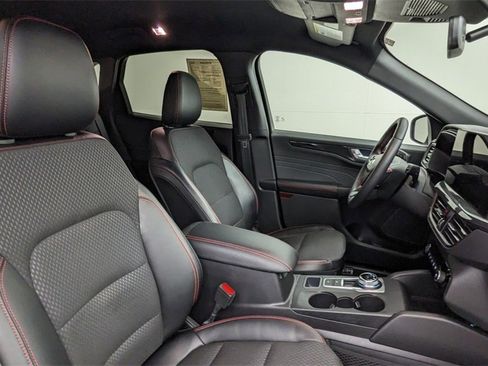 Certified 2023 Ford Escape ST-Line Elite image 37