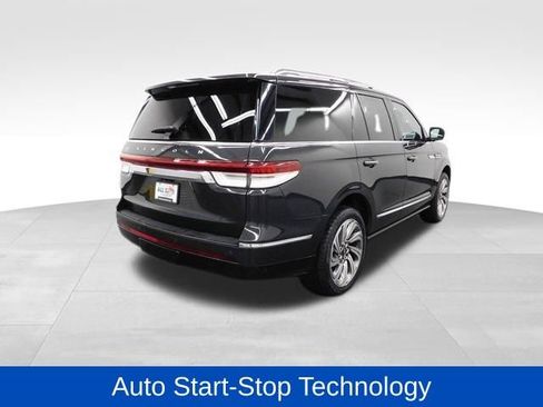 Used 2023 Lincoln Navigator Reserve image 12