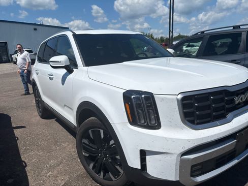 Used 2025 Kia Telluride SX Prestige AWD/4WD image 3