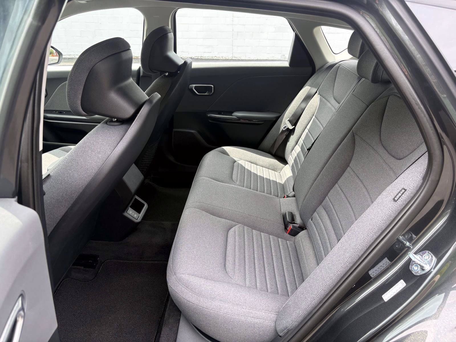 Certified 2025 Kia K4 EX FWD image 28