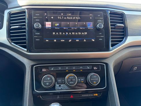 Used 2022 Volkswagen Atlas SE image 19