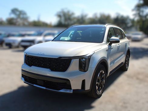 New 2026 Kia Sorento S FWD image 16