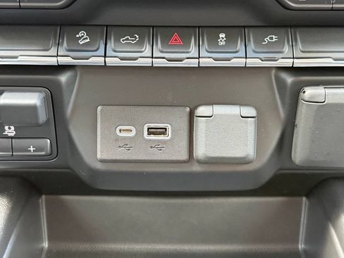Used 2021 Chevrolet Silverado 1500 LT Trail Boss w/ Convenience Package II AWD/4WD image 26