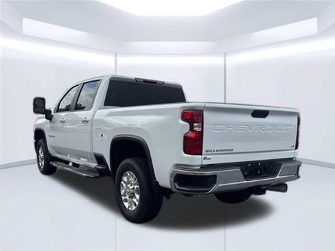 Used 2025 Chevrolet Silverado 2500 LT AWD/4WD image 5