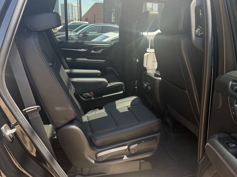 Used 2023 GMC Yukon Denali w/ LPO, Floor Liner Package AWD/4WD image 9