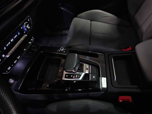Used 2022 Audi SQ5 Premium Plus w/ Premium Plus Package image 31