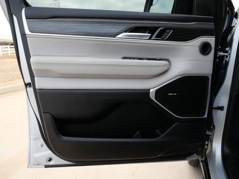 Used 2023 Jeep Wagoneer Series II w/ Premium Group I image 19