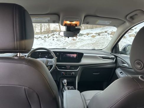 Used 2024 Buick Encore GX Preferred image 23