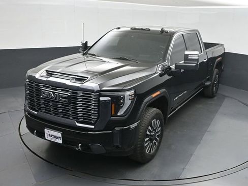 Used 2024 GMC Sierra 2500 Denali Ultimate w/ Max Trailering Package AWD/4WD image 35