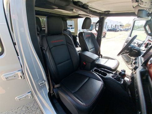 Used 2023 Jeep Wrangler Unlimited Rubicon w/ Cold Weather Group image 10