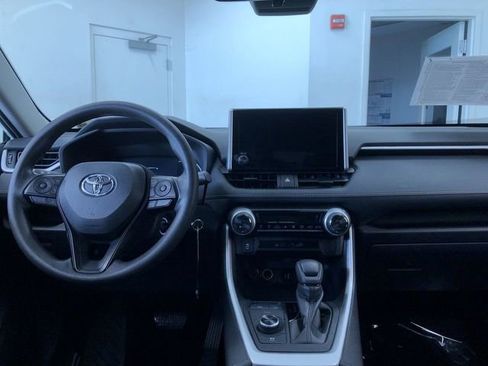 Certified 2025 Toyota RAV4 LE AWD/4WD image 17