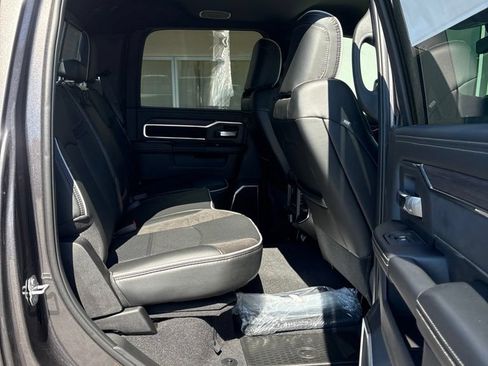 New 2026 RAM 3500 Laramie AWD/4WD image 30