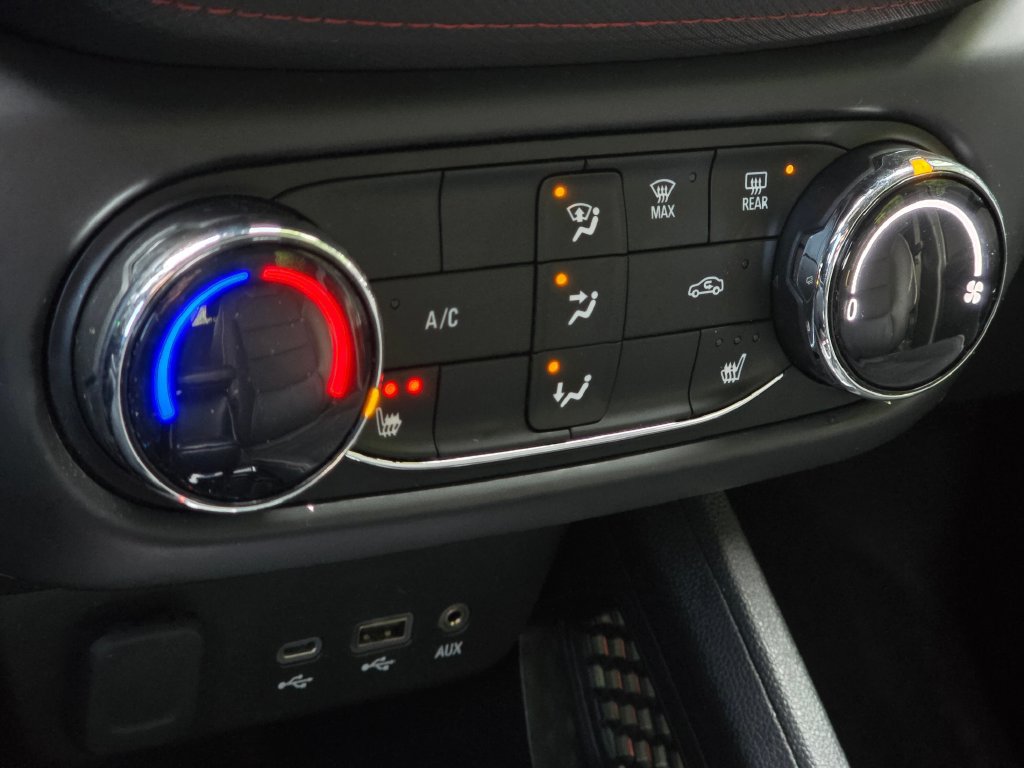 Used 2021 Chevrolet TrailBlazer RS AWD/4WD image 38