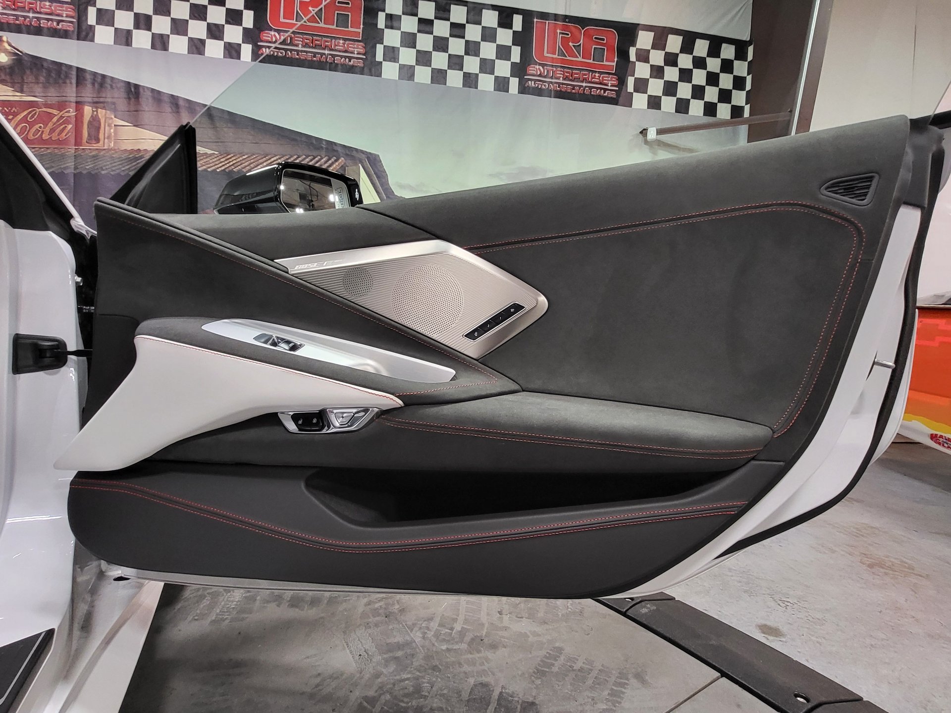 Used 2023 Chevrolet Corvette Stingray Premium Conv RWD image 27