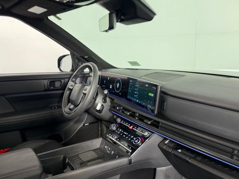 Used 2025 Hyundai Santa Fe Calligraphy AWD/4WD image 31