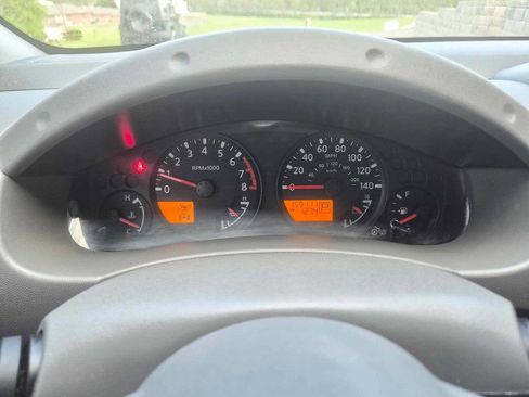 Used 2016 Nissan Frontier SV AWD/4WD image 15