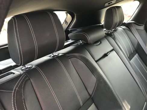 Used 2018 Land Rover Range Rover Velar R-Dynamic SE image 14