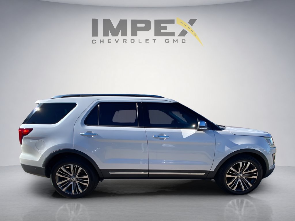 Used 2017 Ford Explorer Platinum AWD/4WD image 6