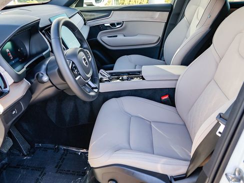 Certified 2026 Volvo XC90 B5 Plus w/ Protection Package image 20