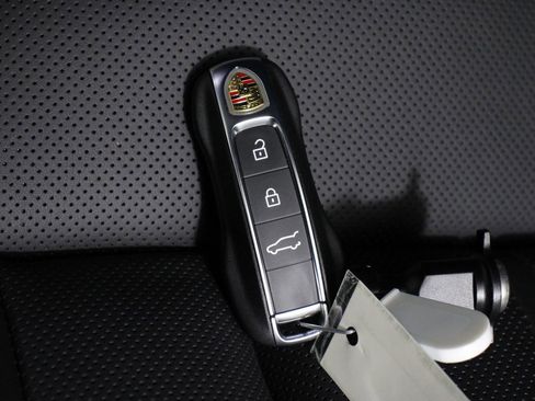 New 2026 Porsche Cayenne GTS image 23