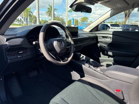 Used 2023 Honda Accord EX image 9