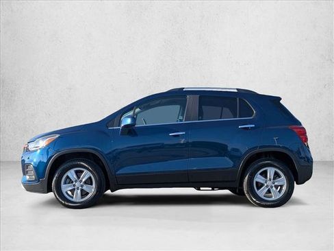 Used 2020 Chevrolet Trax LT w/ Driver Confidence Package image 8