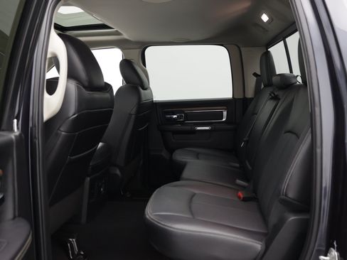 Used 2017 RAM 1500 Laramie w/ Convenience Group AWD/4WD image 34