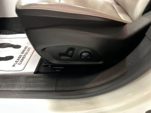 Used 2022 Jeep Renegade Limited AWD/4WD image 12