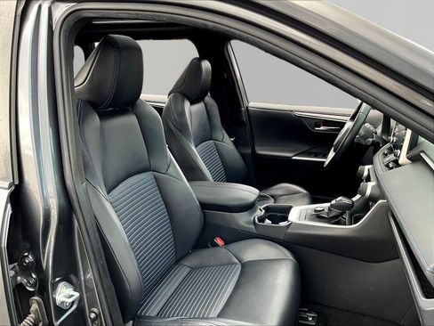 Used 2020 Toyota RAV4 XSE AWD/4WD image 29