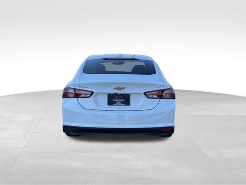 Used 2021 Chevrolet Malibu LT FWD image 4