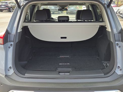 Used 2023 Nissan Rogue Platinum w/ Platinum Premium Package image 11