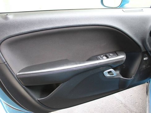 Used 2016 Dodge Challenger R/T RWD image 13