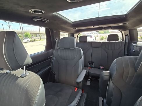 Used 2025 Hyundai Palisade Calligraphy AWD/4WD image 16