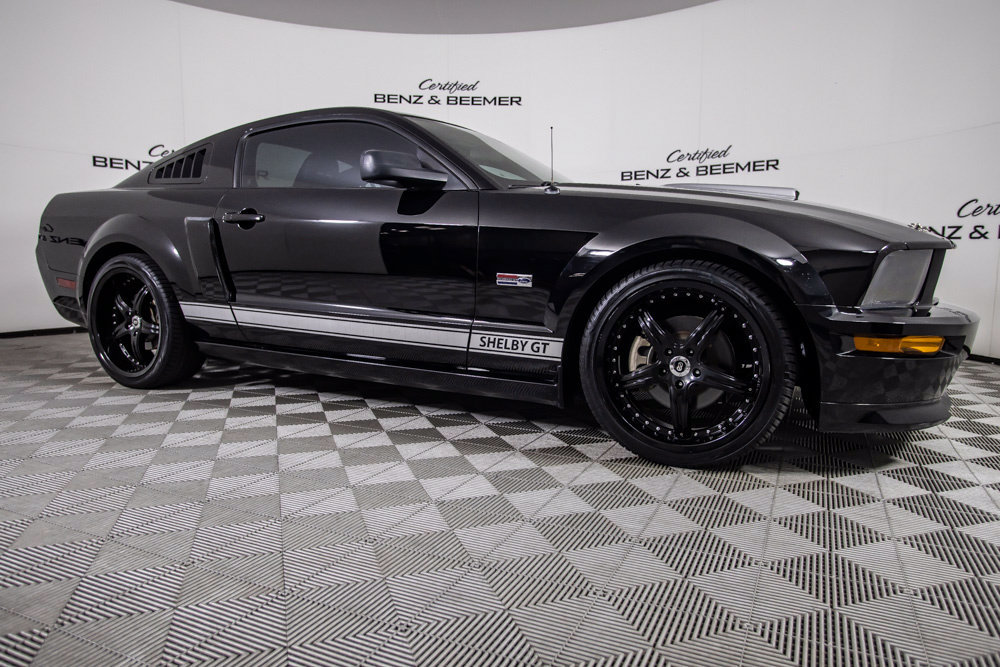 Used 2007 Ford Mustang GT RWD image 2