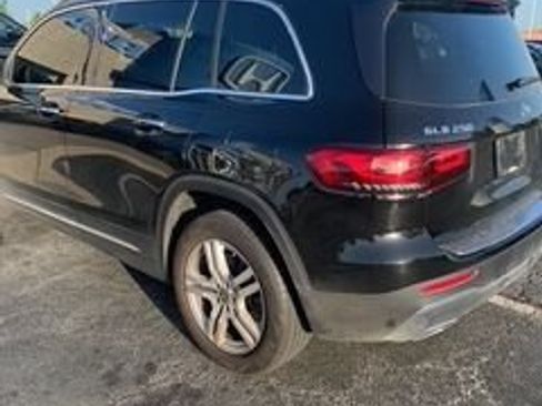 Used 2021 Mercedes-Benz GLB 250 4MATIC image 8