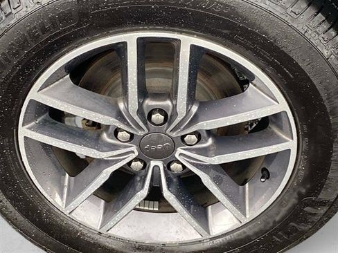 Used 2020 Jeep Grand Cherokee Limited image 26