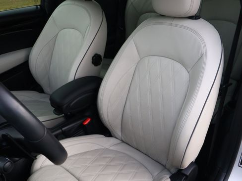 Used 2023 MINI Cooper S image 11