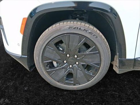 New 2025 Jeep Wagoneer S Launch Edition image 32