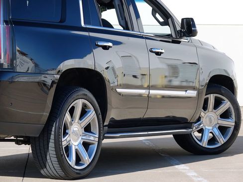 Used 2020 Cadillac Escalade Luxury image 35