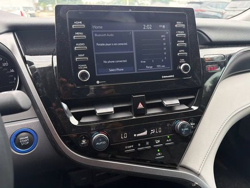 Used 2024 Toyota Camry SE w/ Convenience Package FWD image 32