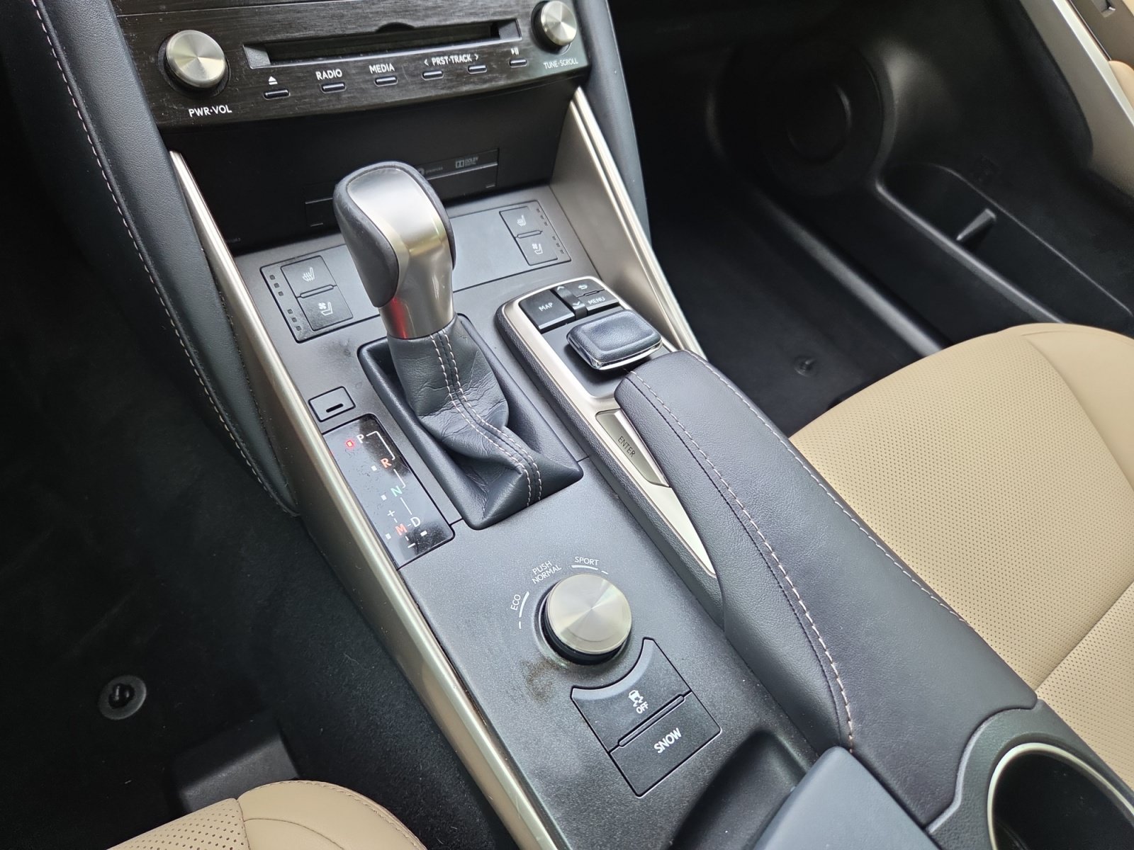 Used 2017 Lexus IS 200t w/ Navigation System Package RWD image 15