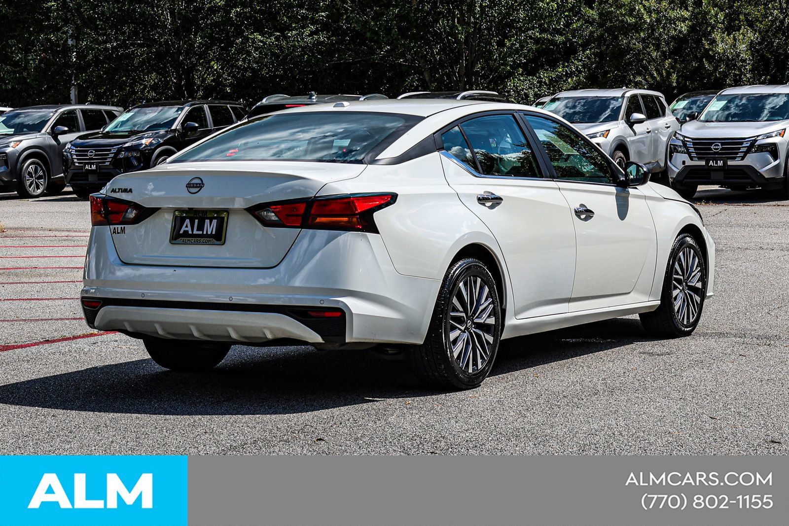 Used 2025 Nissan Altima 2.5 SV FWD image 6