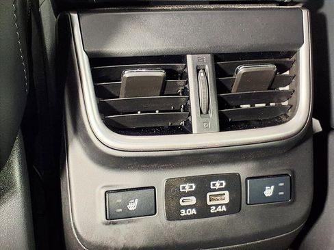 Certified 2025 Subaru Outback Limited image 12