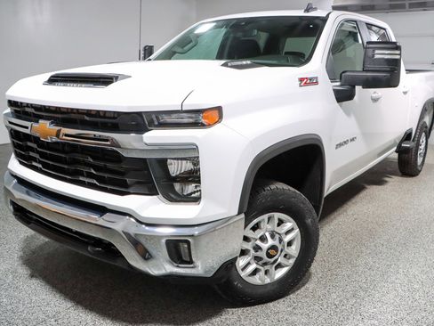 Used 2024 Chevrolet Silverado 2500 LT w/ Convenience Package AWD/4WD image 31